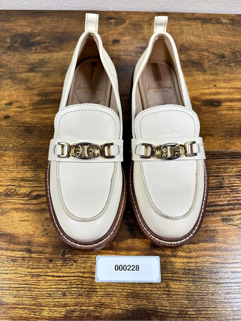 Sam Edelman Christy Loafers Women’s 5.5 Ivory Leather Gold Hardware Slip On